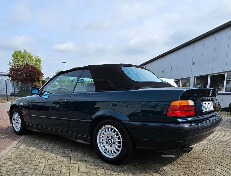 Grün Gebraucht 1995 BMW 328 Cabriolet Cabrio | 13.500 € - Bild 1/4