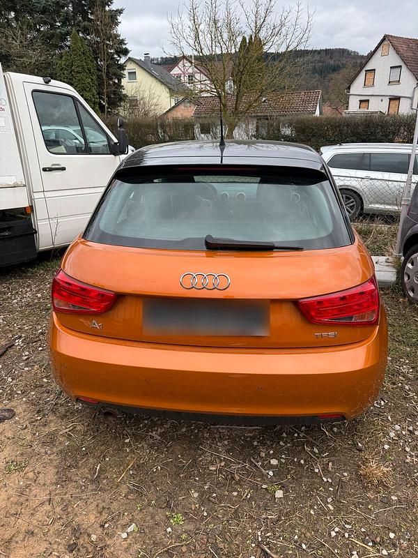 Gebraucht Audi A1 63 PS (46 kW) 2013 Orange Kleinwagen