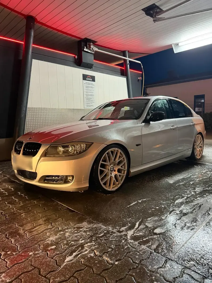 Gebraucht BMW 335 286 PS (210 kW) 2011 Silber Limousine