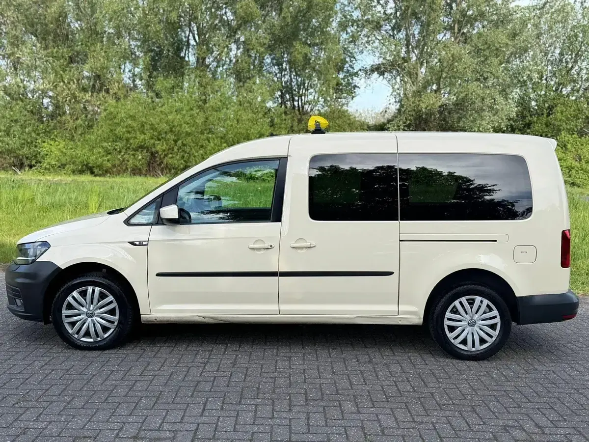 Gebraucht VW Caddy Maxi 102 PS (75 kW) 2019 Gelb Van / Kleinbus