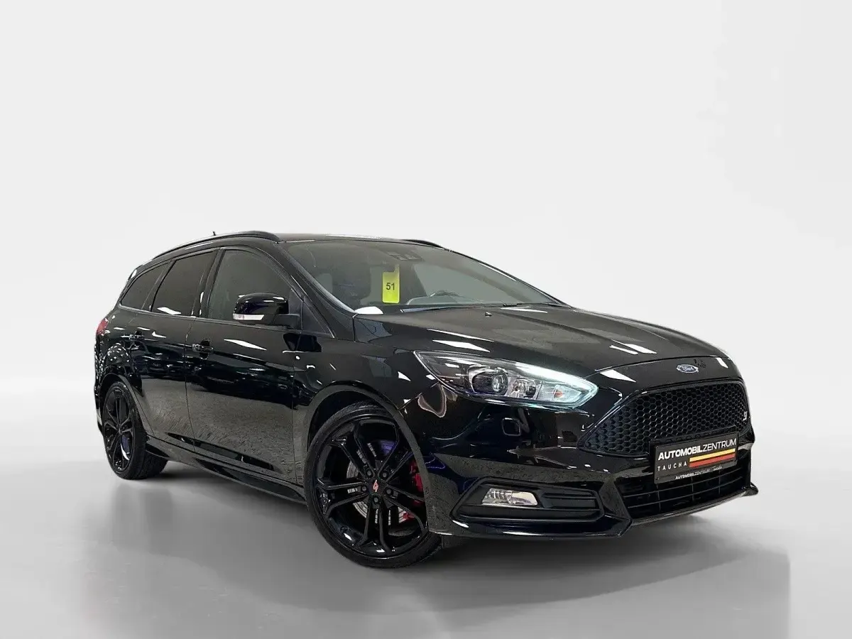 Używany Ford Focus ST 250 KM (183 kW) 2017 Czarny Kombi