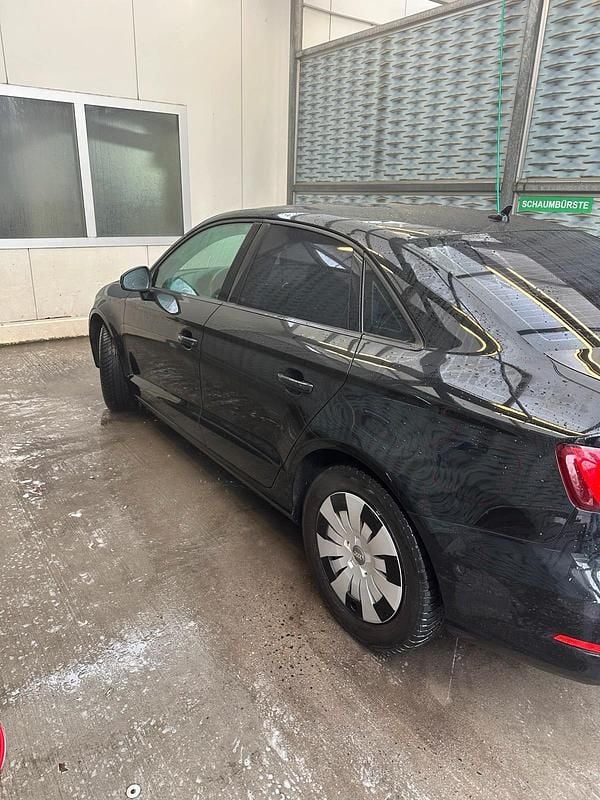 Gebraucht Audi A3 125 PS (91 kW) 2014 Schwarz Limousine