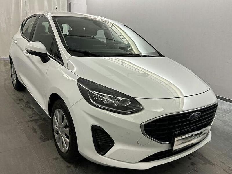Gebraucht Ford Fiesta Cool & Connect 75 PS (55 kW) 2022 Frozen white Kleinwagen