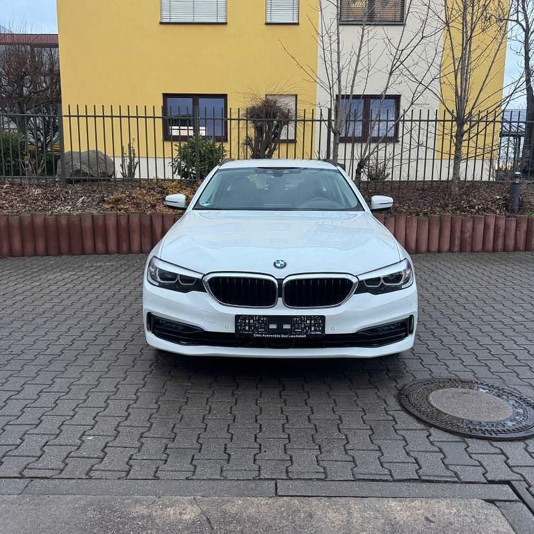 Gebraucht BMW 520 Sport Line 190 PS (139 kW) 2018 Weiß Kombi