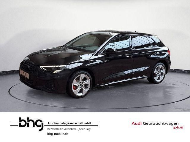 Mythosschwarz metallic Gebraucht 2021 Audi A3 Sportback e-tron S-Line Limousine | 25.930 € (Fairer Preis) - Bild 1/4