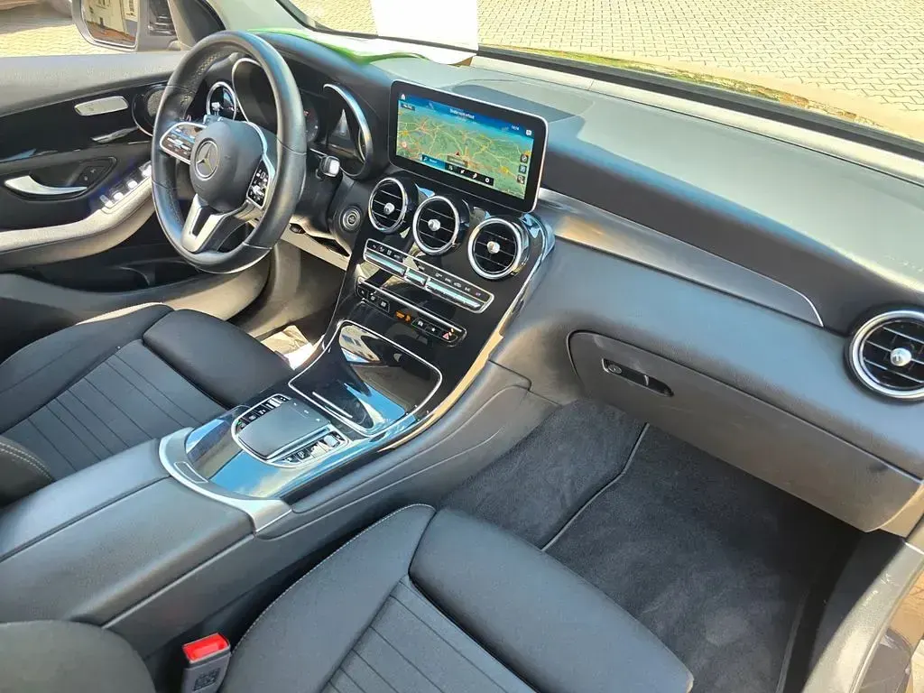 Gebraucht Mercedes GLC220 194 PS (142 kW) 2022 Schwarz SUV