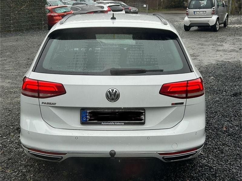Gebraucht VW Passat R-line 190 PS (139 kW) 2019 Weiß Kombi