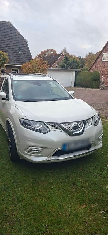 Weiß Gebraucht 2017 Nissan X-Trail 360º SUV | 12.700 € (Superpreis) - Bild 1/4