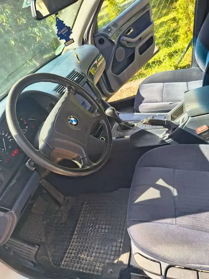 Gebraucht BMW 528 193 PS (141 kW) 1997 Silber Kombi