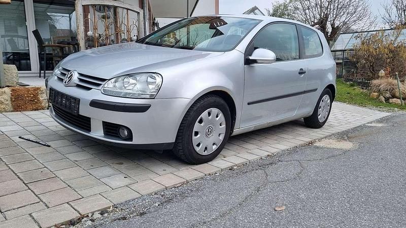 Gebraucht VW Golf IV Trendline 102 PS (75 kW) 2005 Grau Kleinwagen