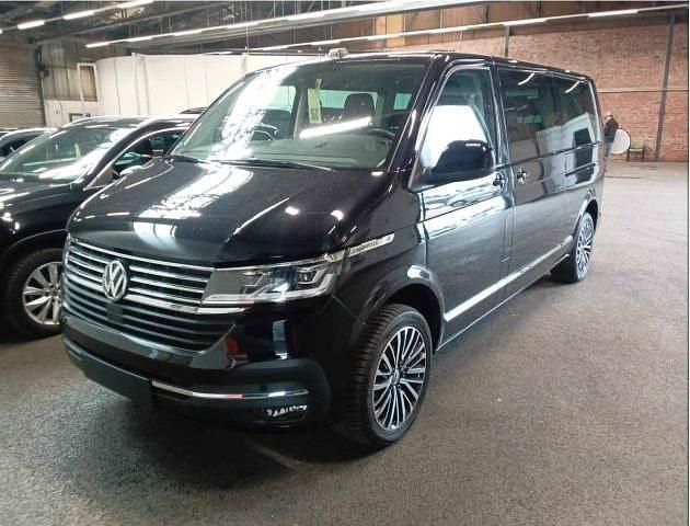Deep black perleffekt (metallic) Gebraucht 2024 VW T6.1 Comfortline Van | 59.930 € (Fairer Preis) - Bild 1/4