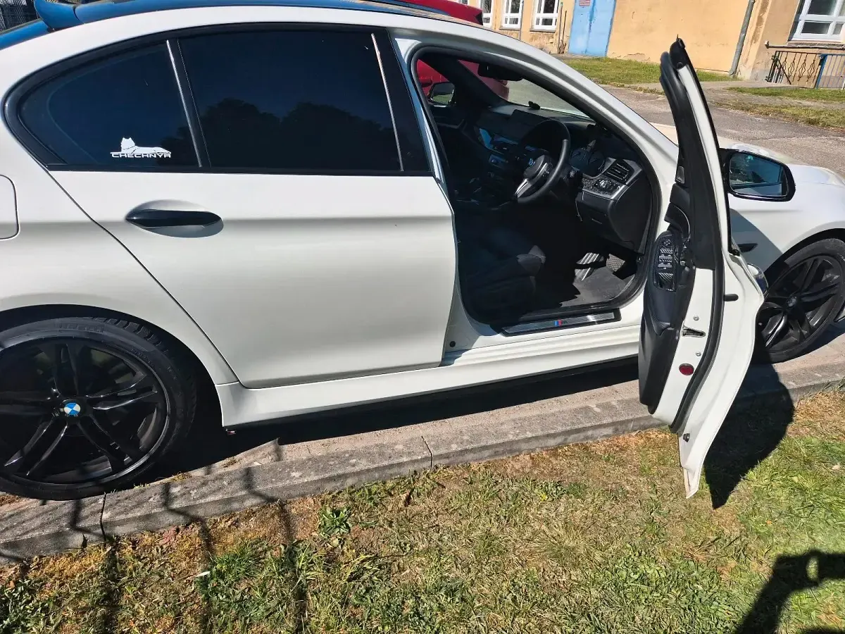 Gebraucht BMW 520 186 PS (136 kW) 2016 Weiß Limousine