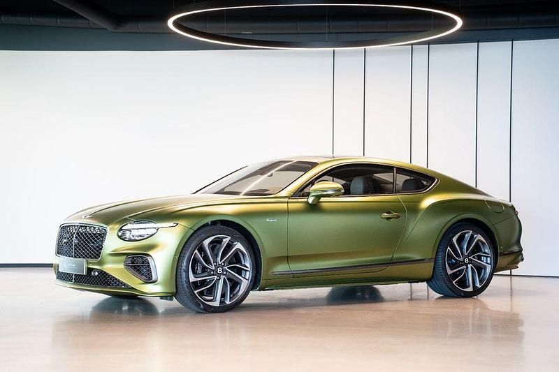 Grün Neu 2025 Bentley Continental GT | 322.371 € - Bild 1/4