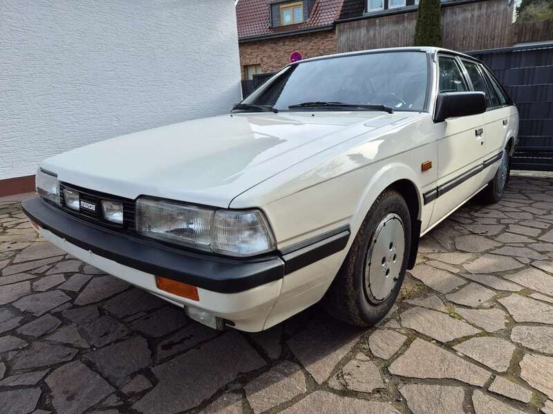 Weiß Gebraucht 1985 Mazda 626 Limousine | 4.999 € - Bild 1/4