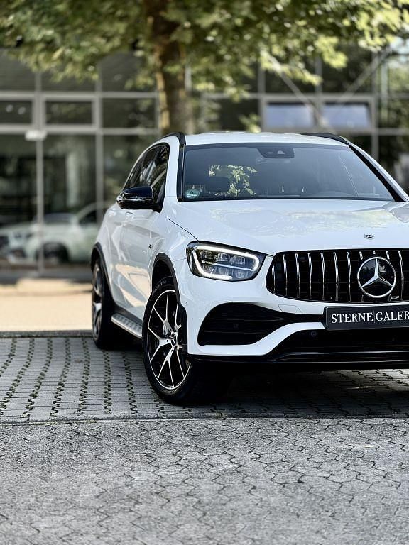 Weiß Gebraucht 2022 Mercedes GLC43 AMG AMG SUV | 54.900 € (Fairer Preis) - Bild 1/4