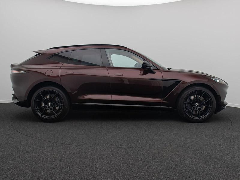 Gebraucht Aston Martin DBX 551 PS (405 kW) 2021 Rot SUV