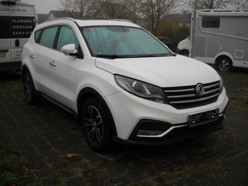 Weiß (metallic) Gebraucht 2019 DFSK Glory 580 Kombi | 13.900 € (Fairer Preis) - Bild 1/4