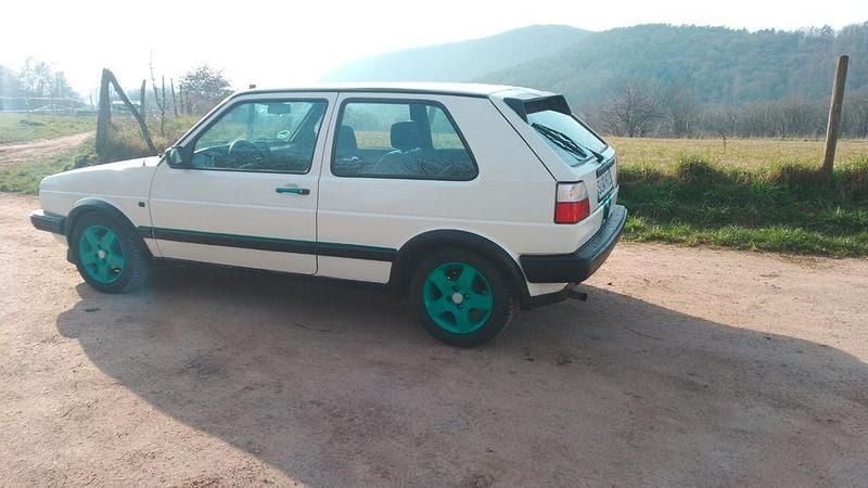 Gebraucht VW Golf II 69 PS (50 kW) 1990 Weiß Kleinwagen