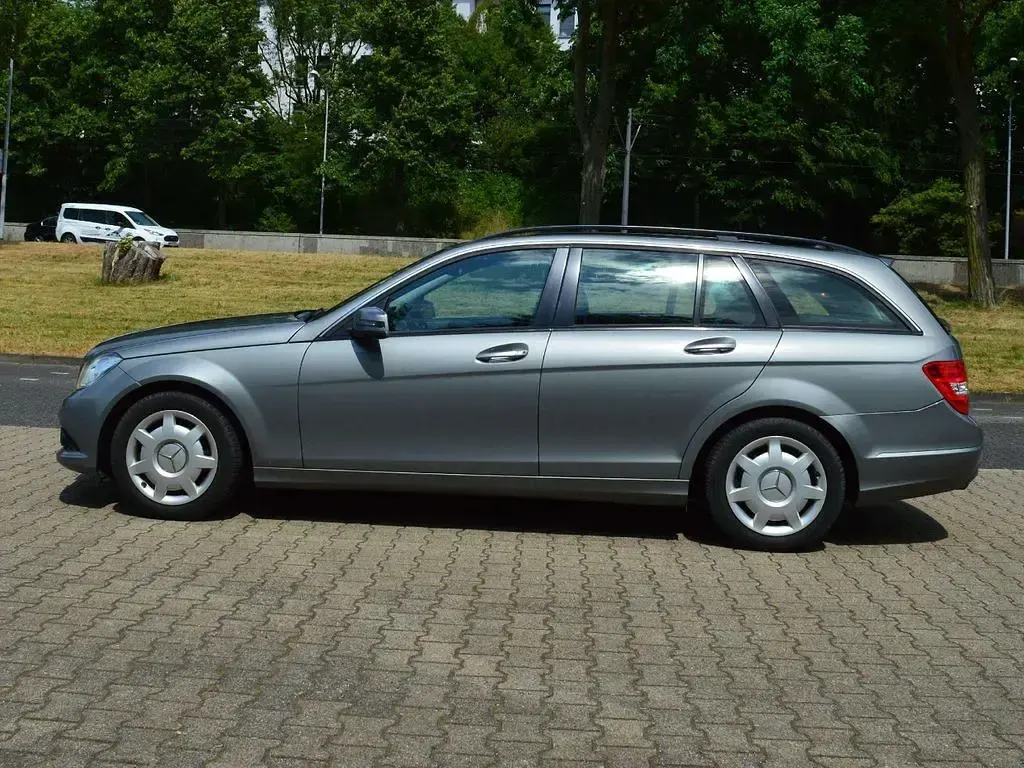Gebraucht Mercedes C200 136 PS (100 kW) 2014 Grau Kombi