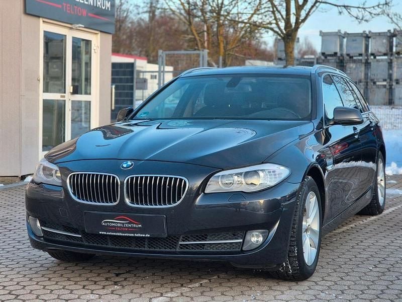 Gebraucht BMW 520 Sport Line 184 PS (135 kW) 2010 Grau Kombi