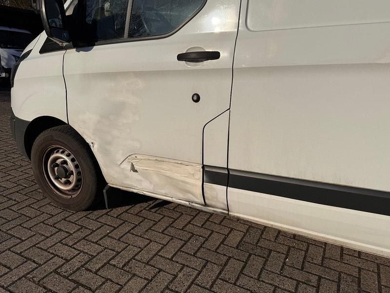 Second-hand Ford Transit Custom 101 CP (74 kW) 2016 Alb Monovolum