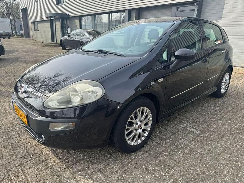 Gebraucht Fiat Punto Evo Dynamic 84 PS (61 kW) 2011 Schwarz Kleinwagen