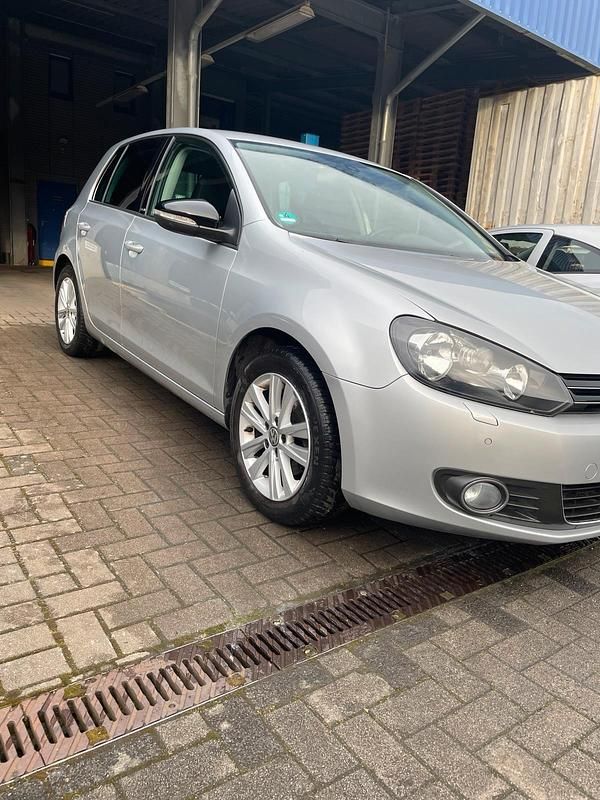 Gebraucht VW Golf VI Style 86 PS (63 kW) 2011 Silber Kleinwagen