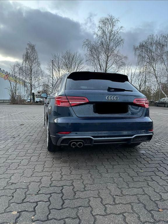 Gebraucht Audi A3 S-Line 150 PS (110 kW) 2019 Blau Limousine