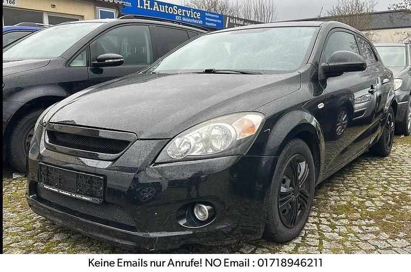 Gebraucht Kia Ceed LX 109 PS (80 kW) 2009 Schwarz Kleinwagen