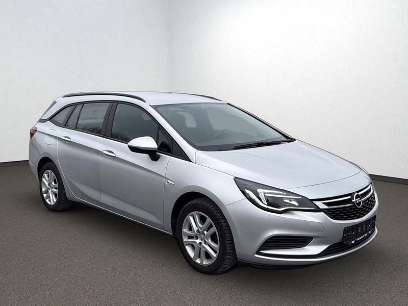Silber Gebraucht 2017 Opel Astra Edition Kombi | 9.799 € (Fairer Preis) - Bild 1/4