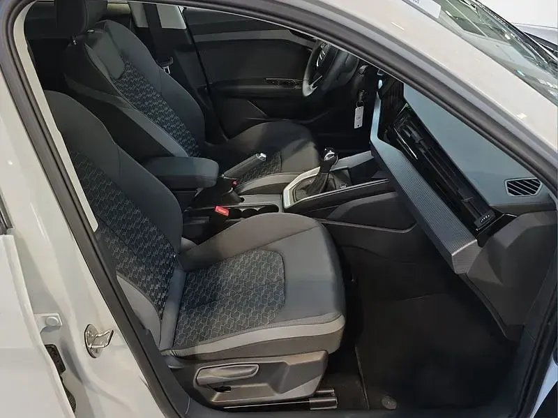 Second-hand Audi A1 116 CP (85 kW) 2025 Alb SUV