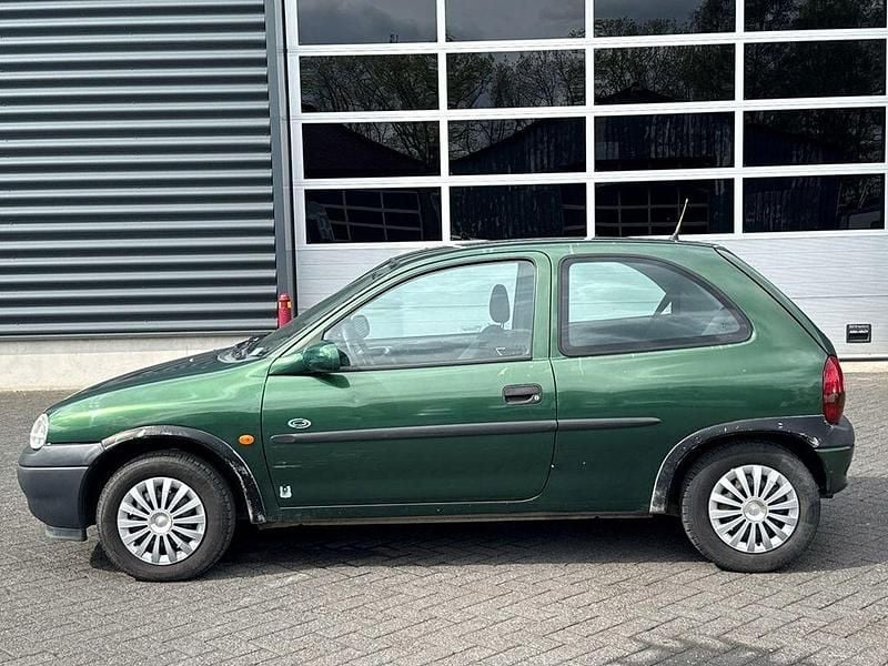 Gebraucht Opel Corsa 60 PS (44 kW) 1998 Grün Kleinwagen