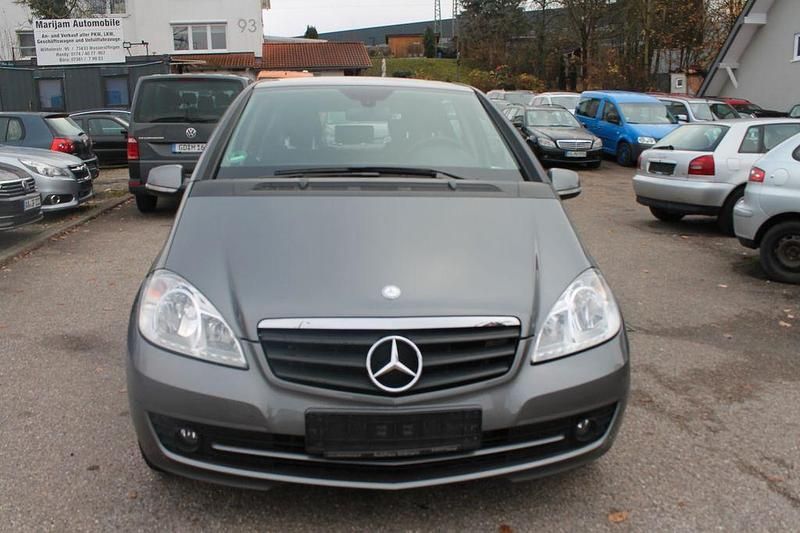 Grau Gebraucht 2008 Mercedes A150 Limousine | 5.699 € (Fairer Preis) - Bild 1/4