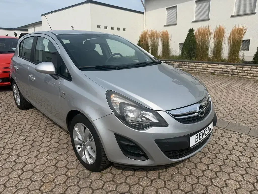 Gebraucht Opel Corsa Active 87 PS (63 kW) 2013 Silber Kleinwagen