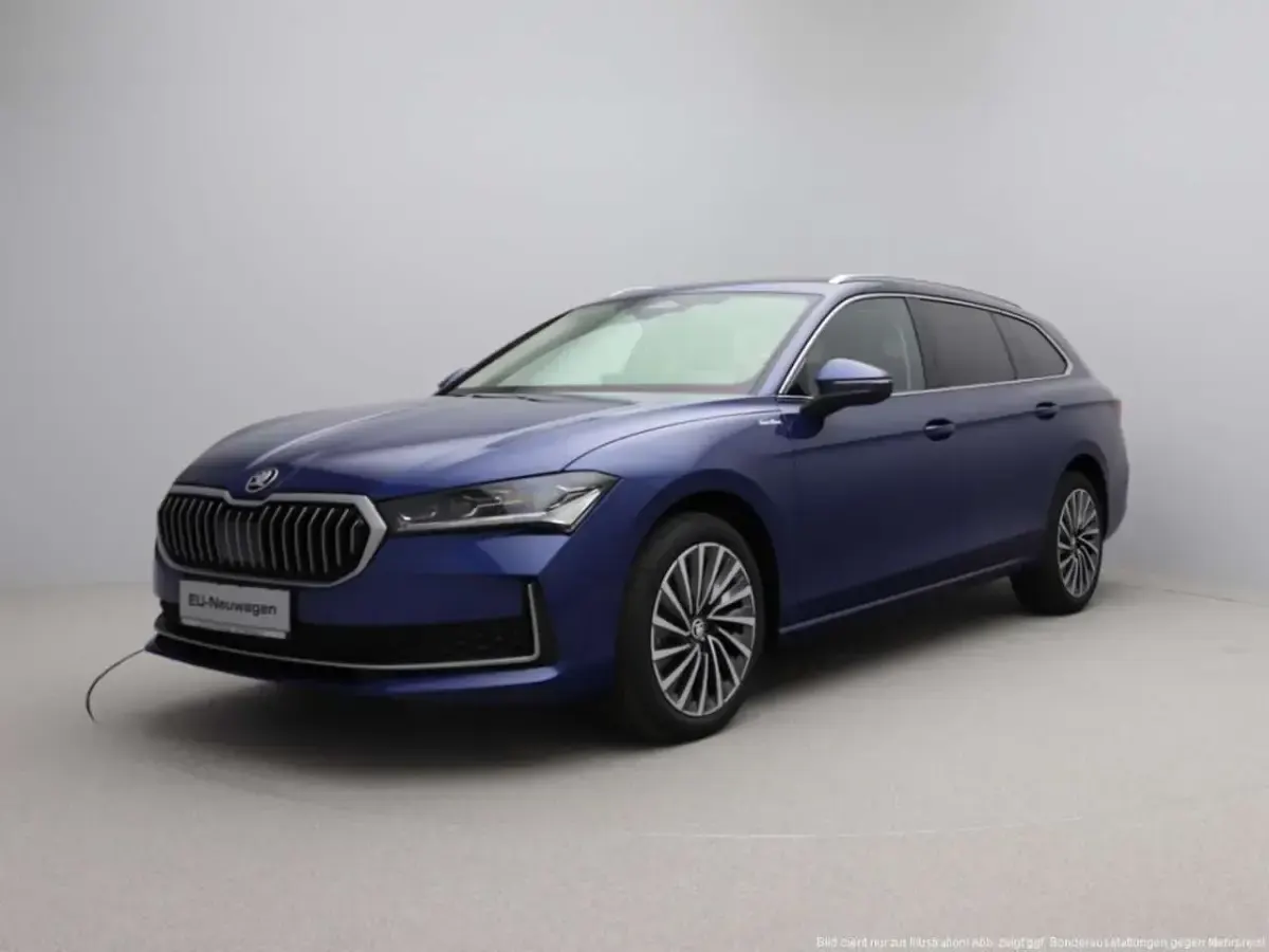Neu Skoda Superb LAURIN & KLEMENT 150 PS (110 kW) 2025 Wählbar  ggf gegen aufpreis Kombi