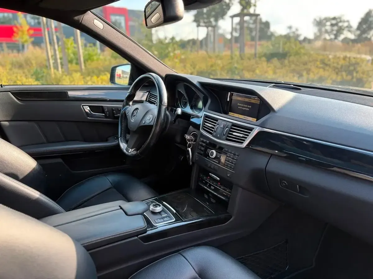 Gebraucht Mercedes E350 AMG 265 PS (194 kW) 2010 Schwarz Kombi