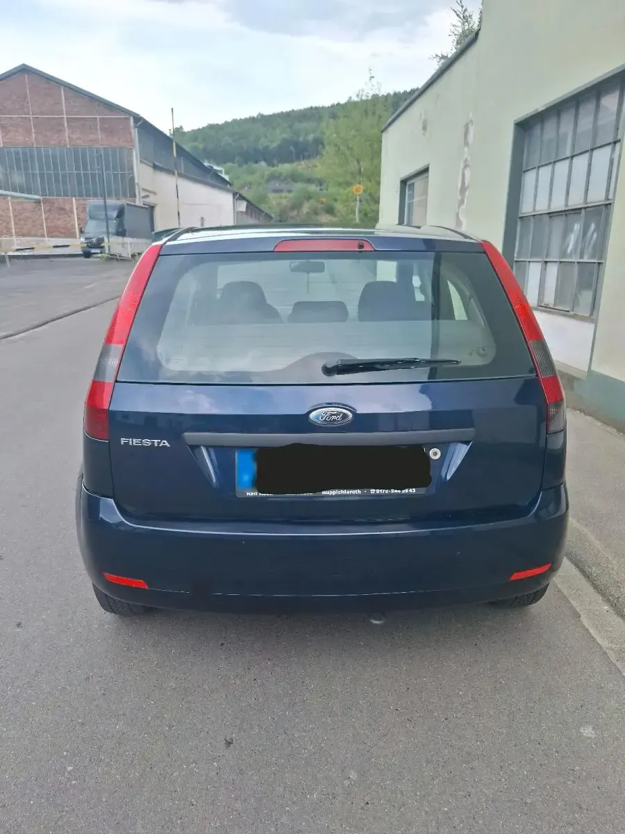 Usata Ford Fiesta 80 CV (58 kW) 2003 Blu Utilitaria