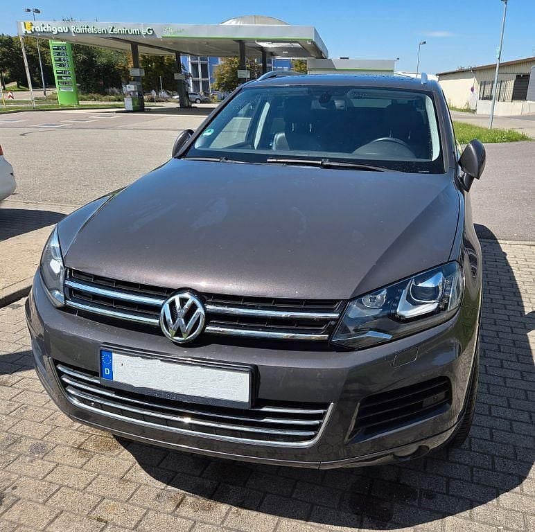 Grau Gebraucht 2011 VW Touareg SUV | 11.900 € (Guter Preis) - Bild 1/4
