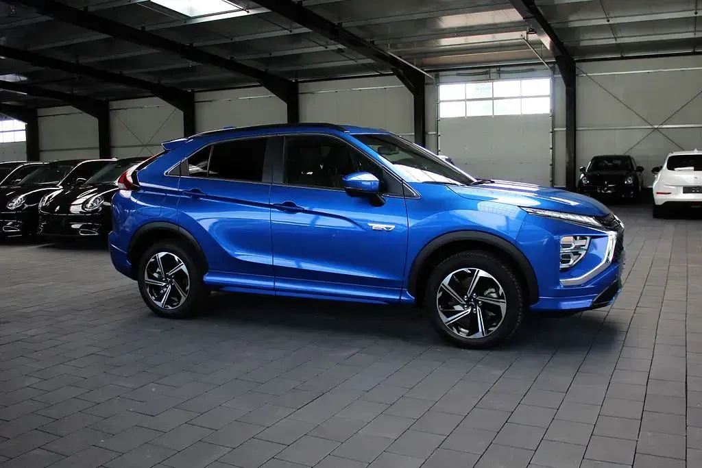 Gebraucht Mitsubishi Eclipse Cross Select 188 PS (138 kW) 2025 Blau SUV