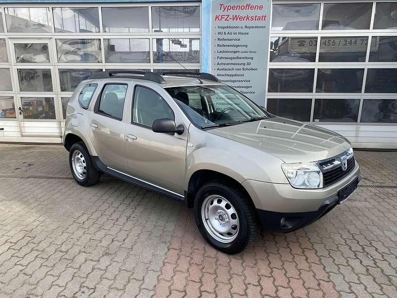 Grau Gebraucht 2011 Dacia Duster SUV | 7.990 € (Teuer) - Bild 1/4