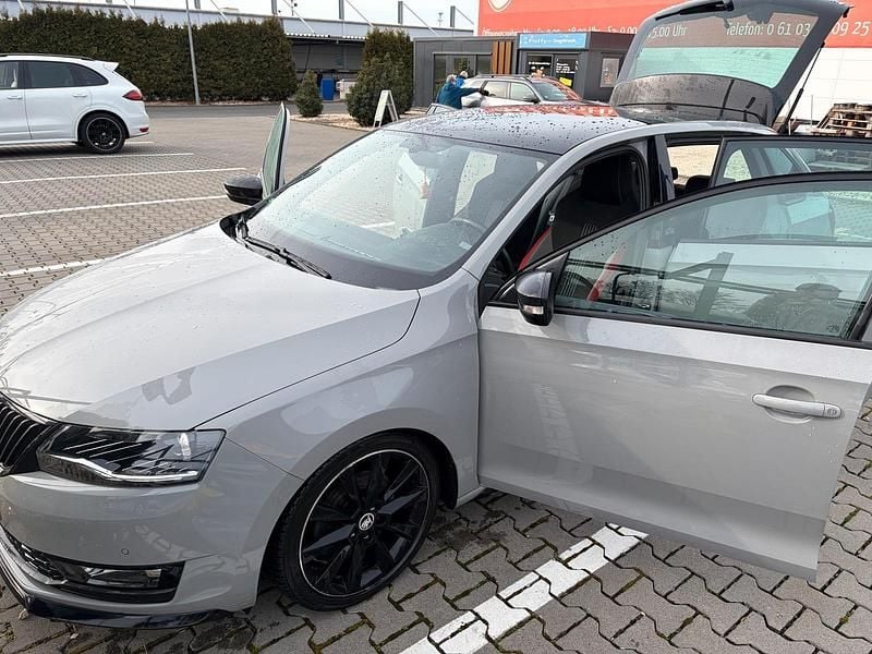 Gebraucht Skoda Rapid 125 PS (91 kW) 2017 Grau Kleinwagen