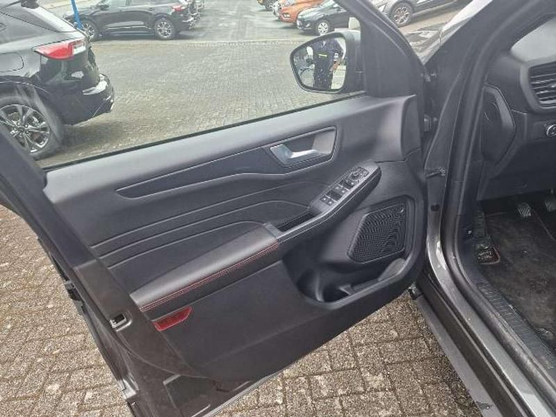 Gebraucht Ford Kuga ST-Line 120 PS (88 kW) 2023 Magnetic grey SUV