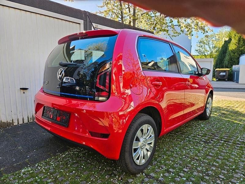 Second-hand VW e-up! 61 kW (83 CP) 2021 Roșu Hatchback
