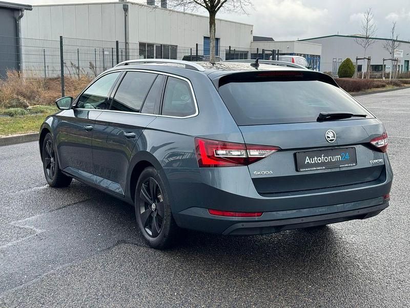 Gebraucht Skoda Superb Style 150 PS (110 kW) 2017 Grau Kombi