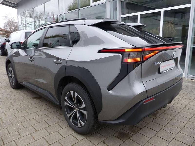 Gebraucht Toyota bZ4X 150 kW (204 PS) 2023 Silber SUV