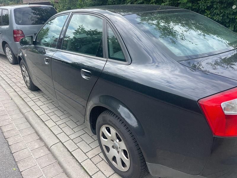 Gebraucht Audi A4 131 PS (96 kW) 2001 Schwarz Limousine