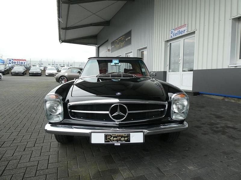 Gebraucht Mercedes 230 150 PS (110 kW) 1967 Grau Cabrio