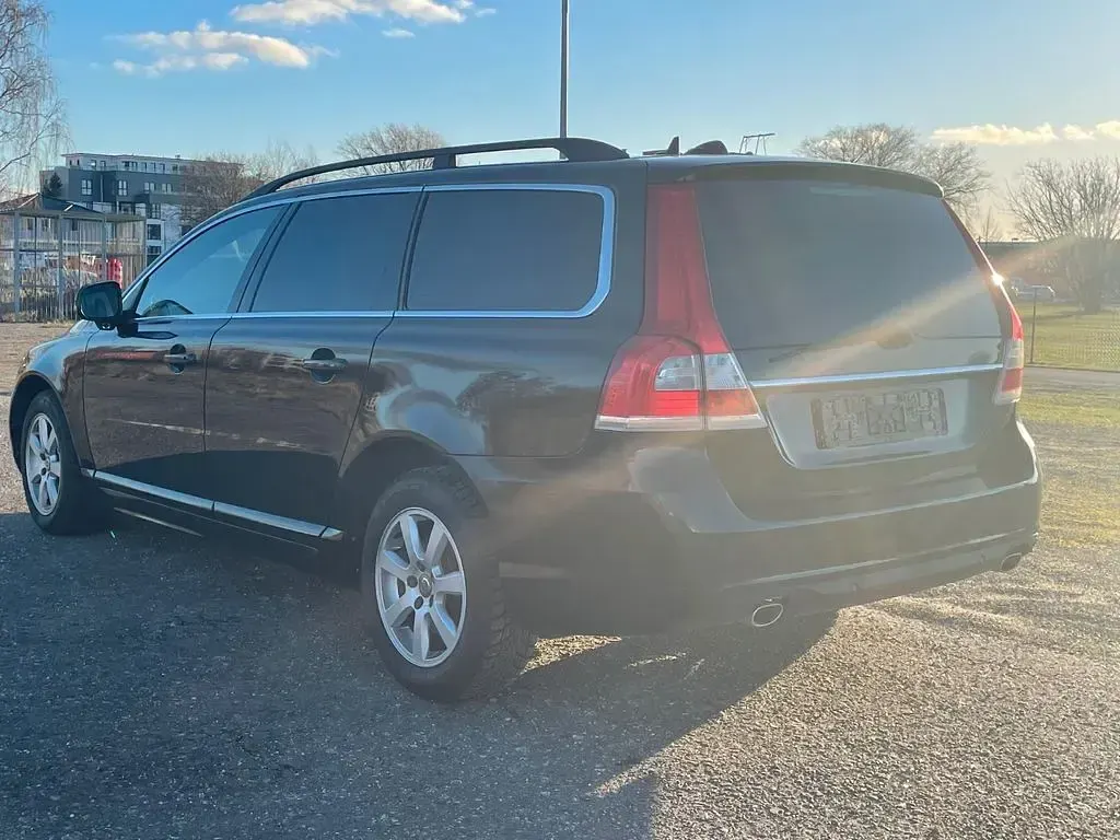 Gebraucht Volvo V70 181 PS (133 kW) 2015 Schwarz Kombi