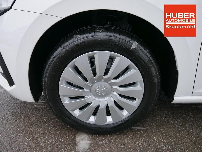 Neu Skoda Scala Selection 116 PS (85 kW) 2026 Candyweiß Kleinwagen