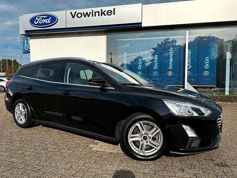 Schwarz Gebraucht 2019 Ford Focus Cool & Connect Kombi | 12.990 € (Etwas zu teuer) - Bild 1/4